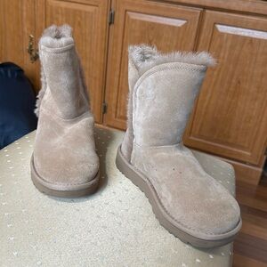 Ugg Boots lightly worn size 5